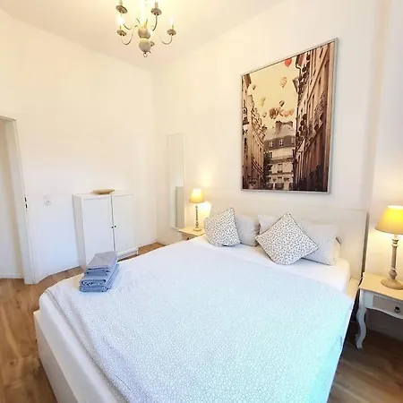 Apartment 2 Apt. Near Station Neustadt In It District